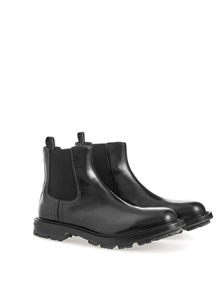 Elegant Leather Chelsea Boots In Black
