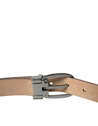 Elegant Leather Belt With Eye-catching Buckle