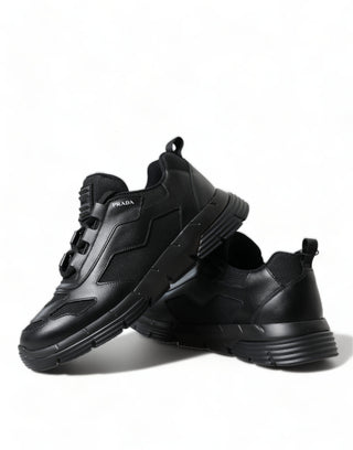 Sleek Low Top Leather Sneakers In Timeless Black