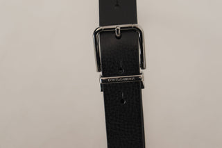 Elegant Black Leather Belt With Metal Buckle