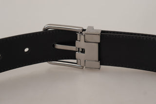 Elegant Black Leather Belt With Metal Buckle