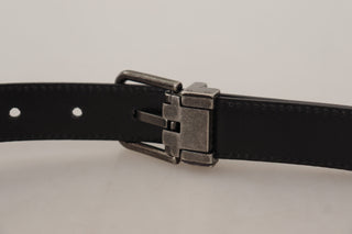 Elegant Black Leather Belt With Metal Buckle