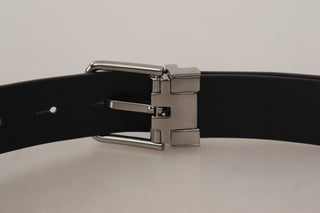 Elegant Black Leather Belt With Metal Buckle