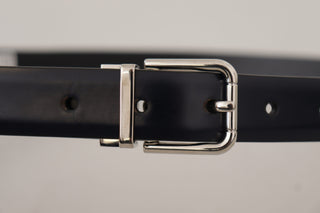 Elegant Leather Belt With Metal Buckle