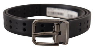 Elegant Black Leather Belt With Metal Buckle