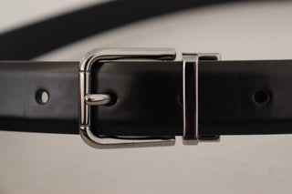 Elegant Black Leather Belt With Metal Buckle