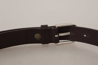 Elegant Leather Belt With Engraved Logo Buckle