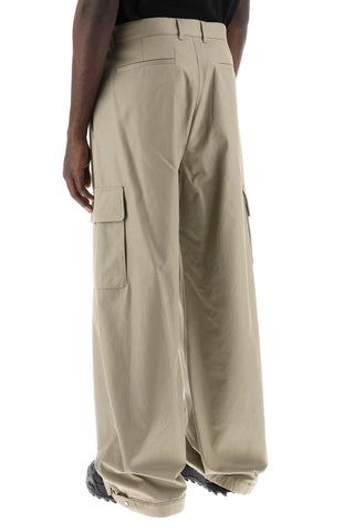 Wide-legged Cargo Pants With Ample Leg