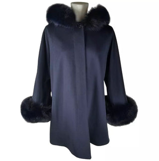 Elegant Virgin Wool Short Coat With Fur Detail