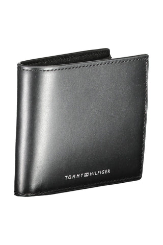 Sleek Black Leather Wallet With Contrasting Detail